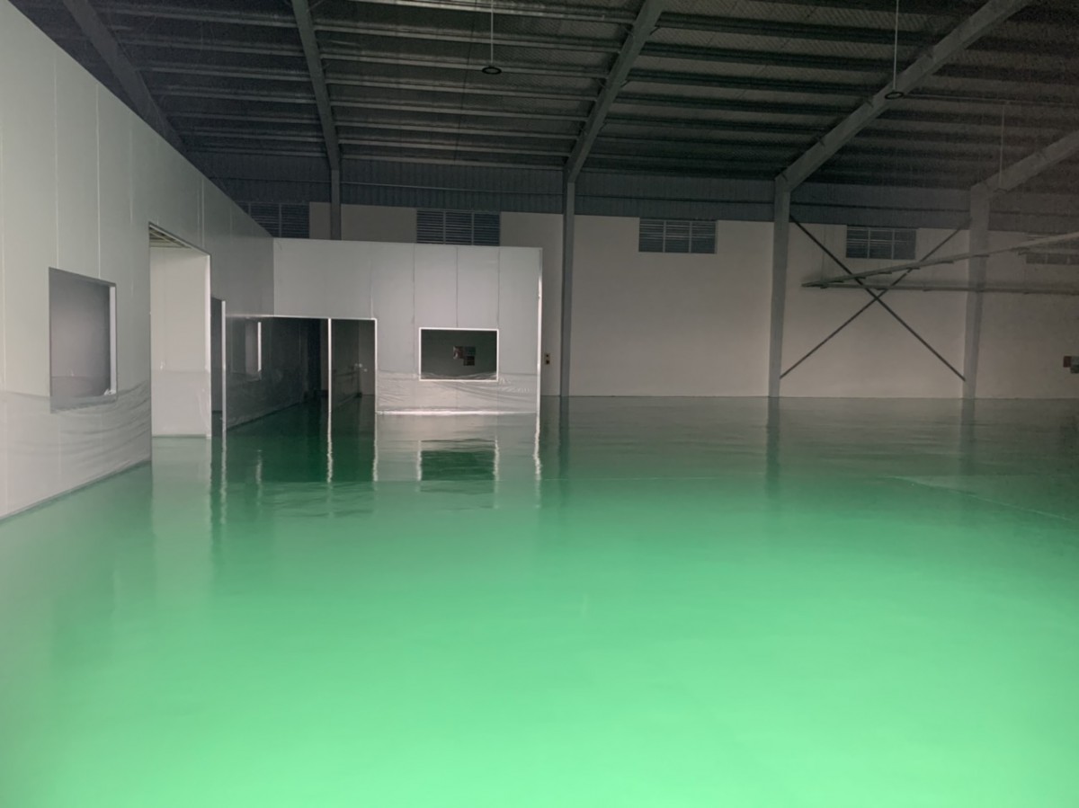 Sơn epoxy sàn nhà xưởng và những điều bạn cần biết